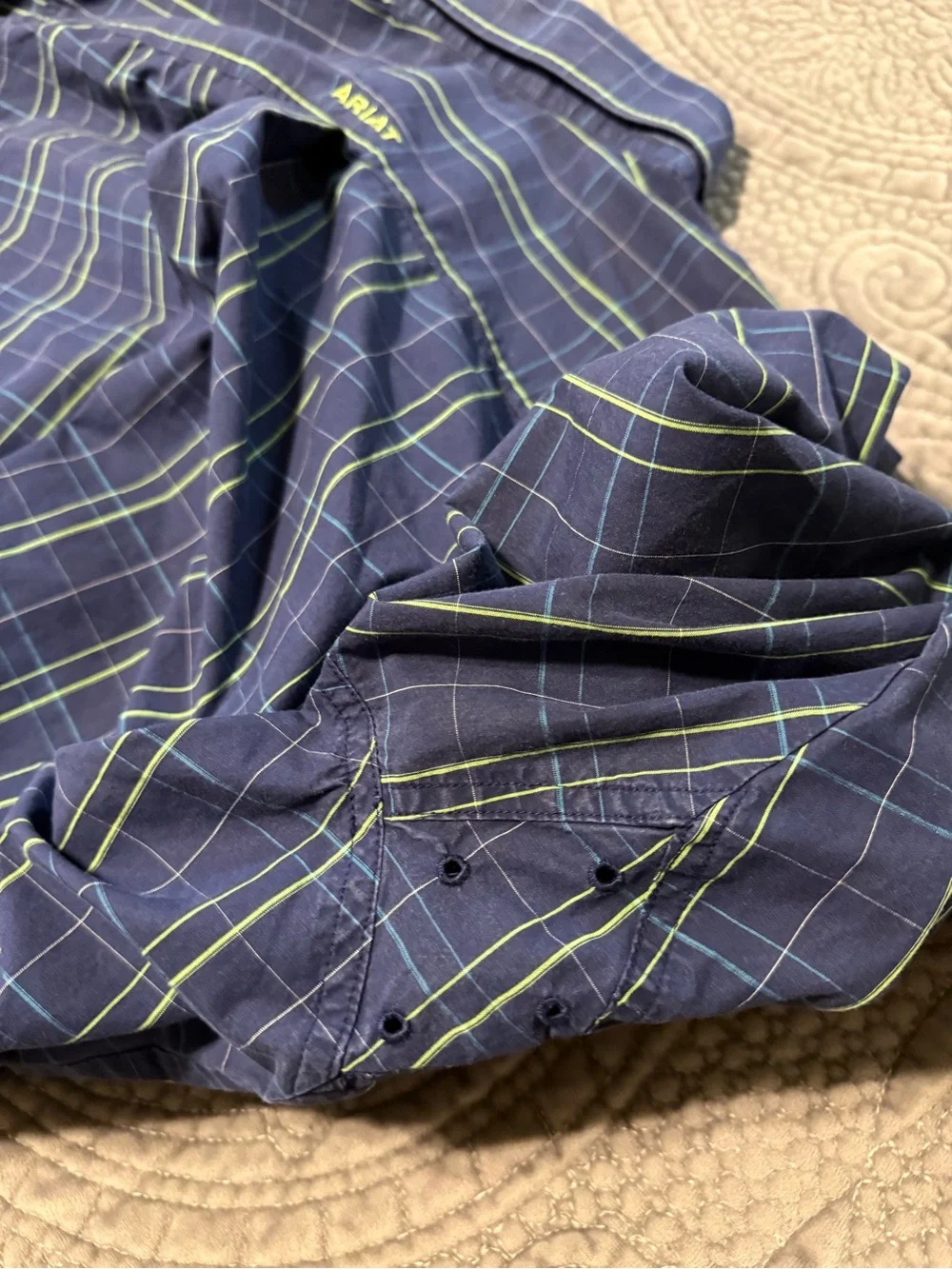Cinch Modern Fit Green Paisley & Ariat Pro Series Blue Plaid Men’s XL Shirts Lot